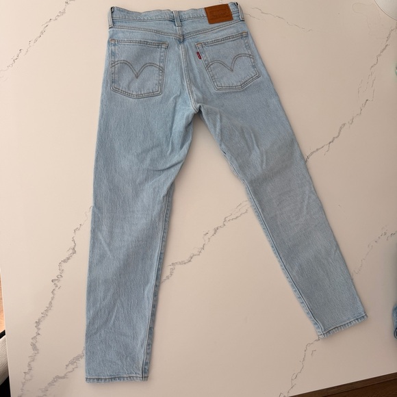 Levi Jeans - Picture 7 of 16